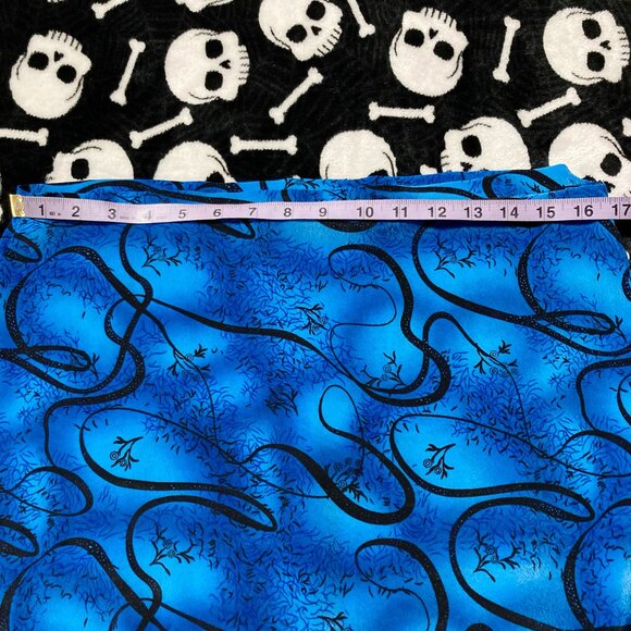 VINTAGE Blue black floral vine print long skirt ~ MEDIUM LARGE whimsigoth maxi - Picture 4 of 7